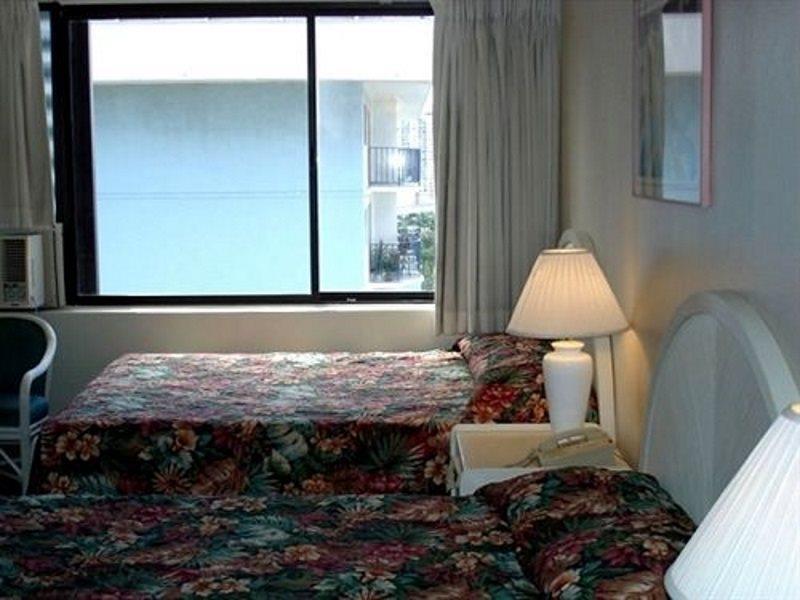 Waikiki Monarch Hotel Honolulu Room photo